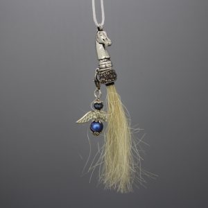 Schlüsselanhänger aus Pferdehaar - mit Pferdekopf, Perle und Engel